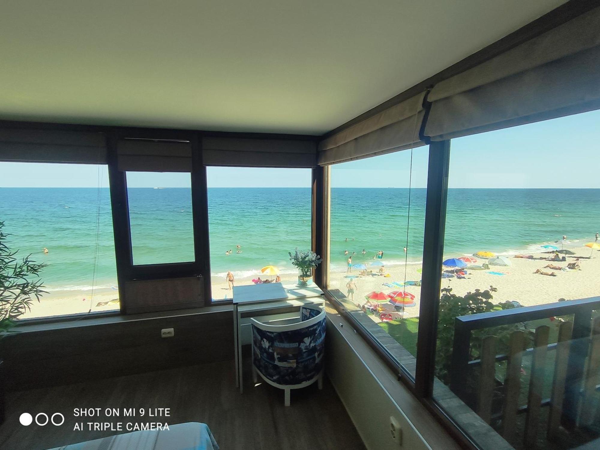 Hemingway Rooms In Happy Beach Varna Bagian luar foto