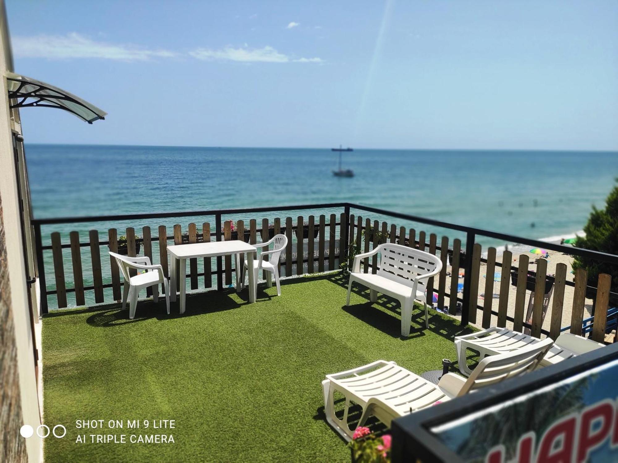 Hemingway Rooms In Happy Beach Varna Bagian luar foto