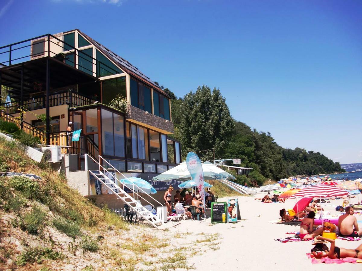 Hemingway Rooms In Happy Beach Varna Bagian luar foto