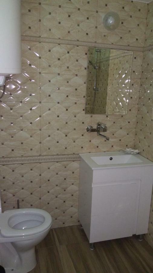 Hemingway Rooms In Happy Beach Varna Bagian luar foto